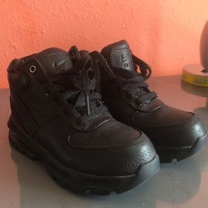 13C Nike Sneaker Boots